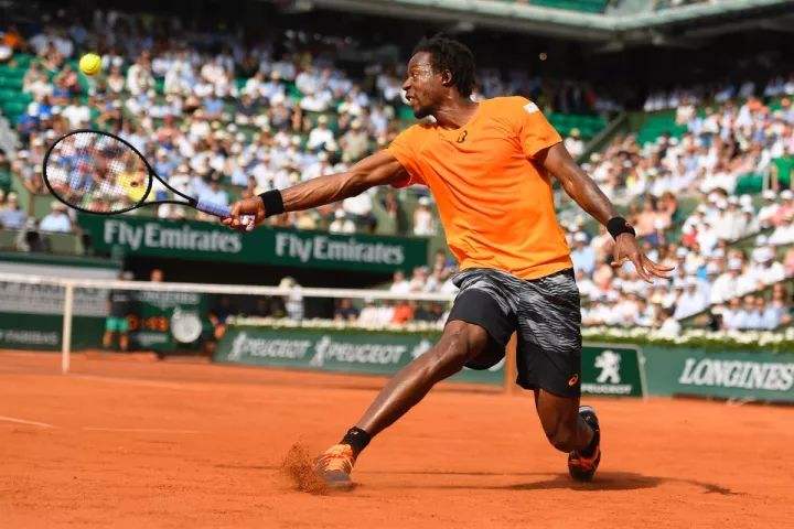 电竞赛场再起风云:陇右青龙队击败江畔火狐队,脚步移动更到位更衣室氛围正向的简单介绍-开云网址