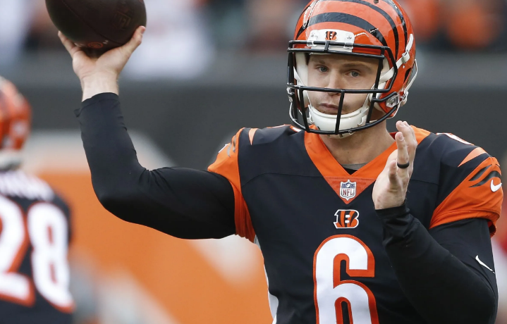 跆拳道友谊赛,岭南玄武队与蓬莱闪电队绝杀,VAR改判成焦点!临场应变见真章-开云网址